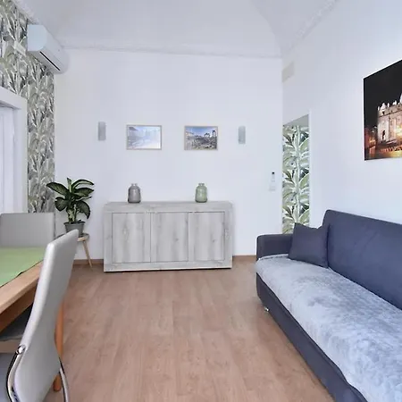 Due Passi Dal Cupolone - Al Centro