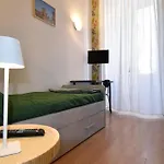 Due Passi Dal Cupolone - Al Centro